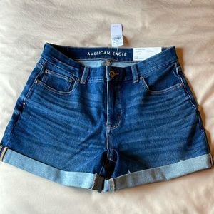 NWT AE Denim Curvy Midi Short